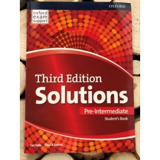 Solutions Pre-Intermediate Student's Book 3rd edition